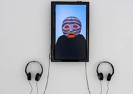 Imagen secundaria 1 - en las imágenes, distintas propuestas del conjunto titulado 'La tribu'