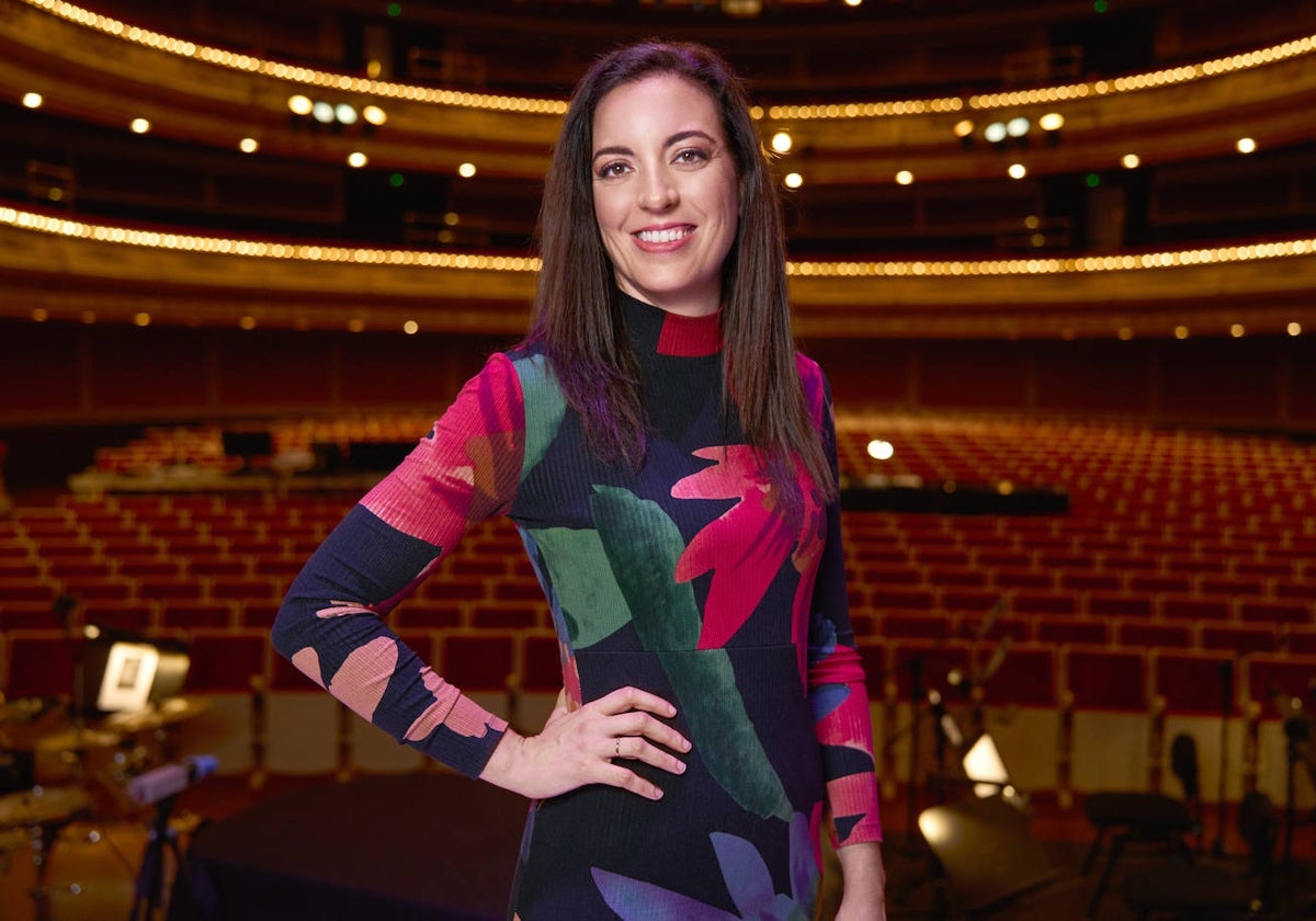 Lara Diloy, en el escenario del Teatro de la Zarzuela