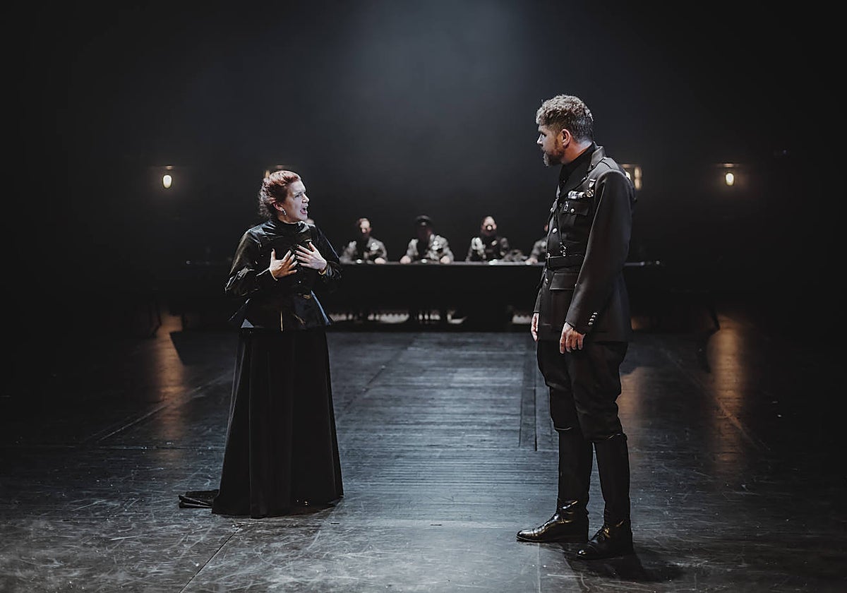 Laia Marull y Ernest Villegas, en 'Macbeth'