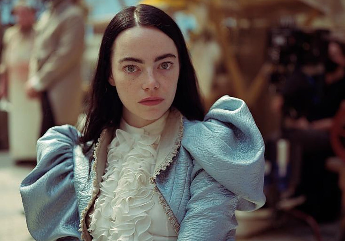 Emma Stone como Bella Baxter en 'Pobres criaturas'