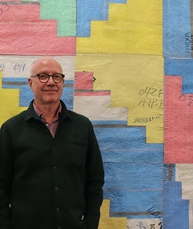 Imagen secundaria 2 - De arriba abajo, Andrea Mejías y Aristides Gonzalez-Vigil director de _VigilGonzales; Mora Bacal, directora de Ruth Benzacar, y Mauro Herlitzka, responsable de Herlitzka and CO. 