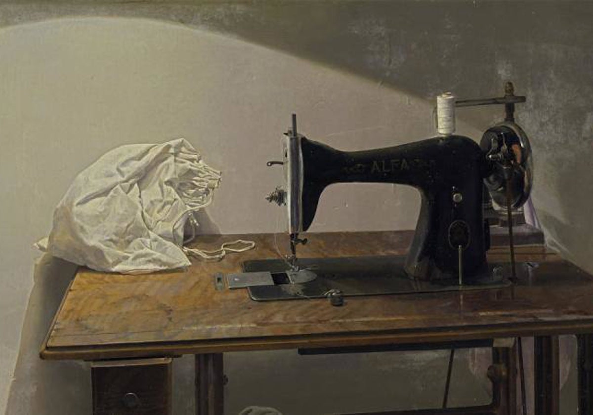 En la exposición 'El realismo íntimo de Isabel Quintanilla', los objetos se apoderan del visitante