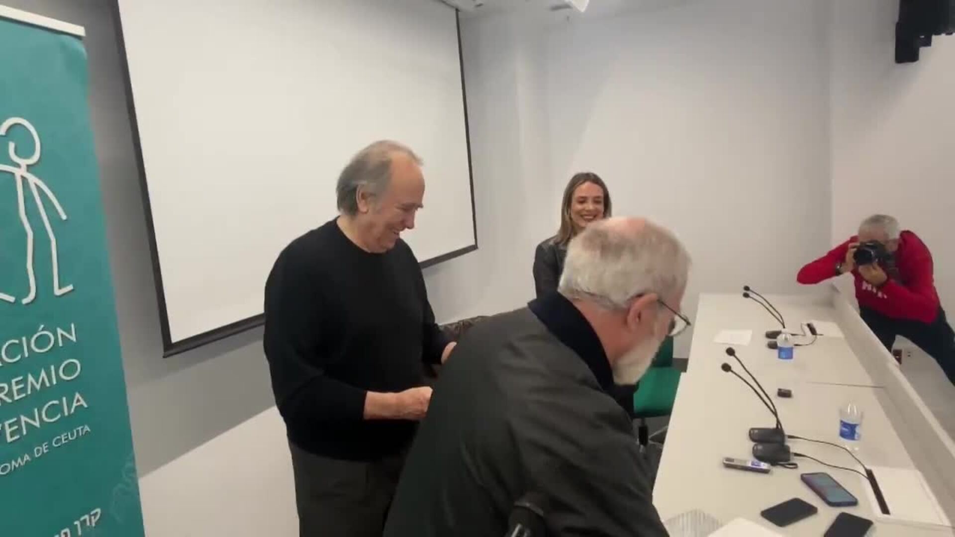 Serrat añade a su lista el Premio Internacional de Convivencia de Ceuta