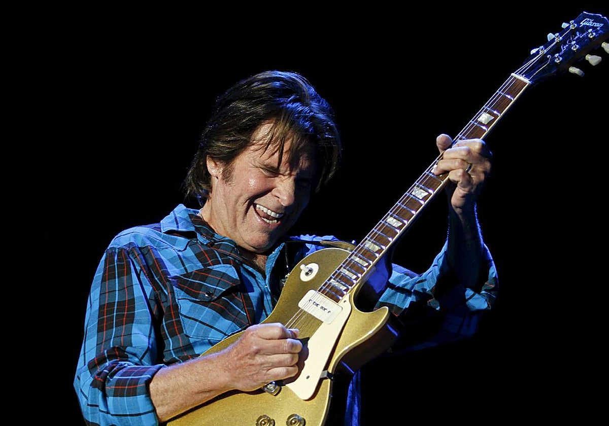 John Fogert, durante una actuación en Suecia