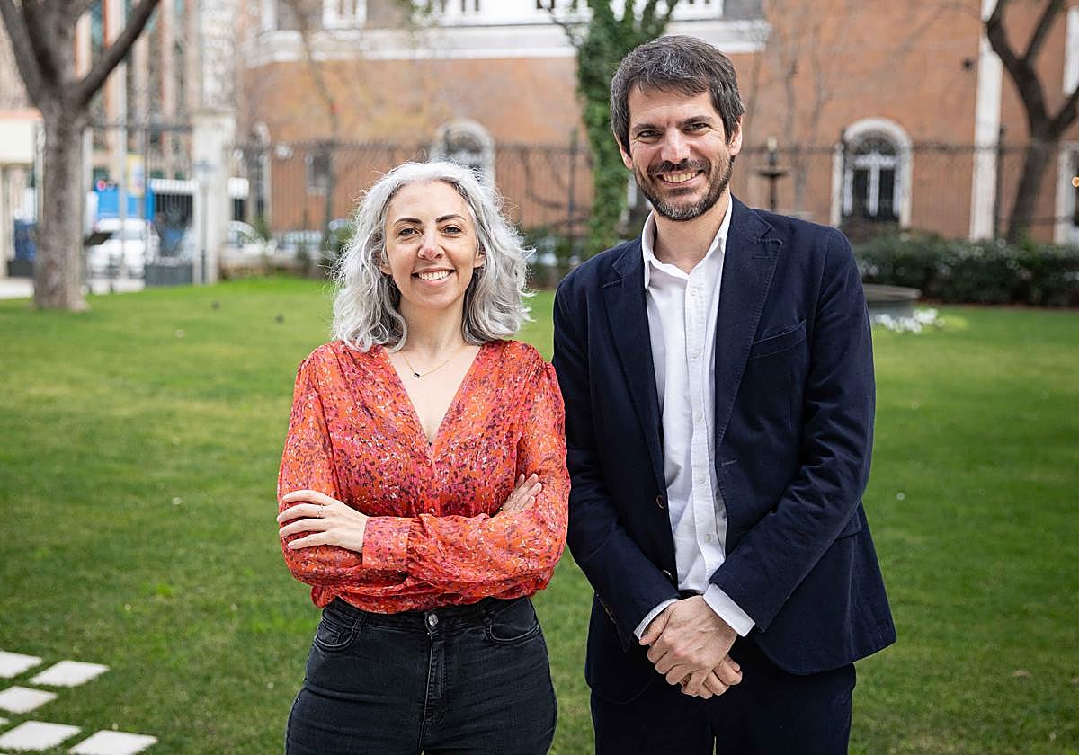 Jazmín Beirak y Ernest Urtasun, en una fotografía difundida por Cultura hace un mes