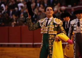 Roca Rey lamenta «no haber podido rematar la tarde» en Sevilla
