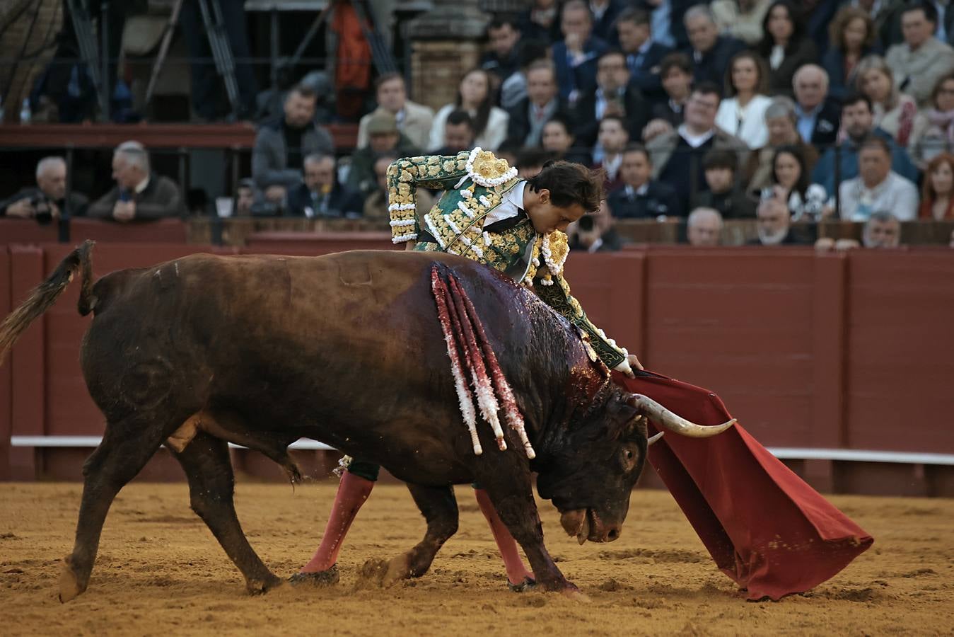 Roca Rey también obtuvo premio y cortó una oreja