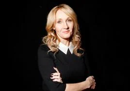 J.K. Rowling desafía la ley escocesa de delitos de odio contra la identidad transgénero: «Que me arresten»