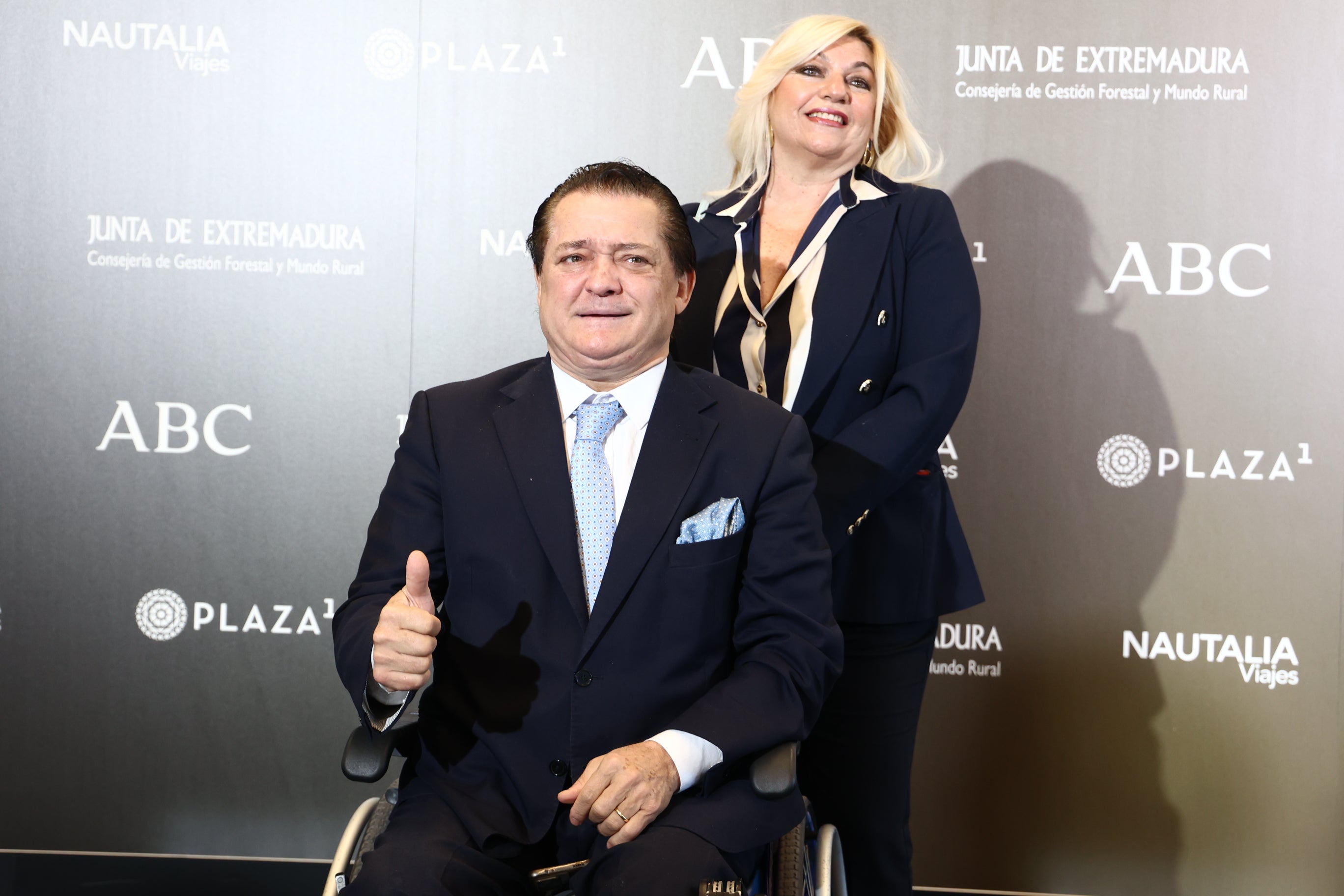 Vicente Ruiz Soro junto a su mujer