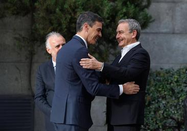 Pedro Sánchez consagra a Luis Martín Santos como símbolo de la memoria democrática