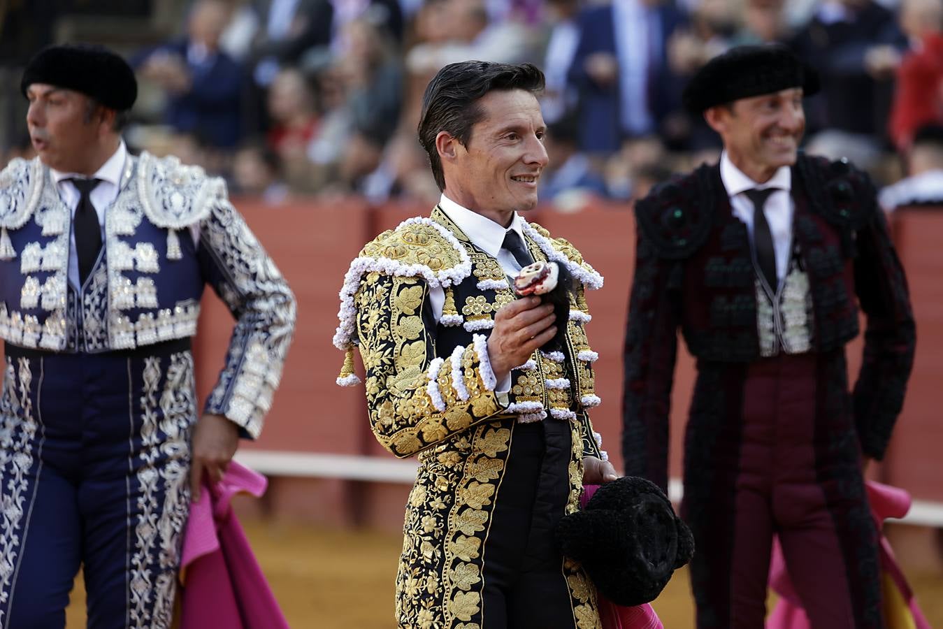 Un momento de la faena este viernes de Diego Urdiales en la Maestranza