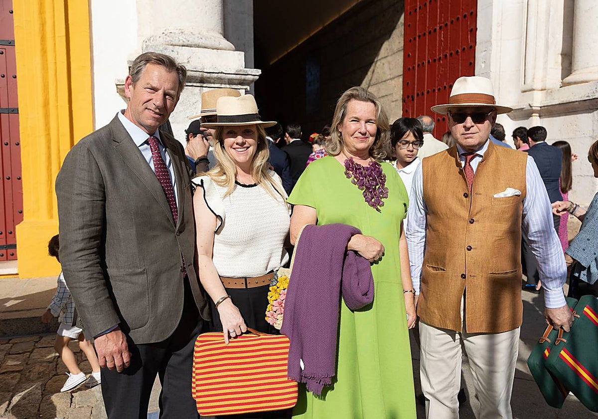 Alfonso Mendaro González-Estrada, Grainne Walsh, Baronesa Gilliiane de Schonen y Barón Gilliiane de Schonen