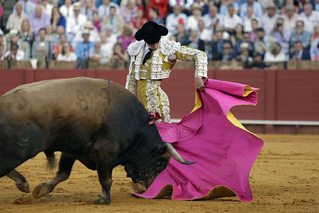 Ginés Marín no tuvo suerte y se fue de vacío en la corrida del martes de farolillos