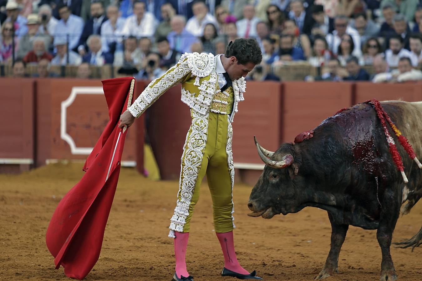 Ginés Marín no tuvo suerte y se fue de vacío en la corrida del martes de farolillos