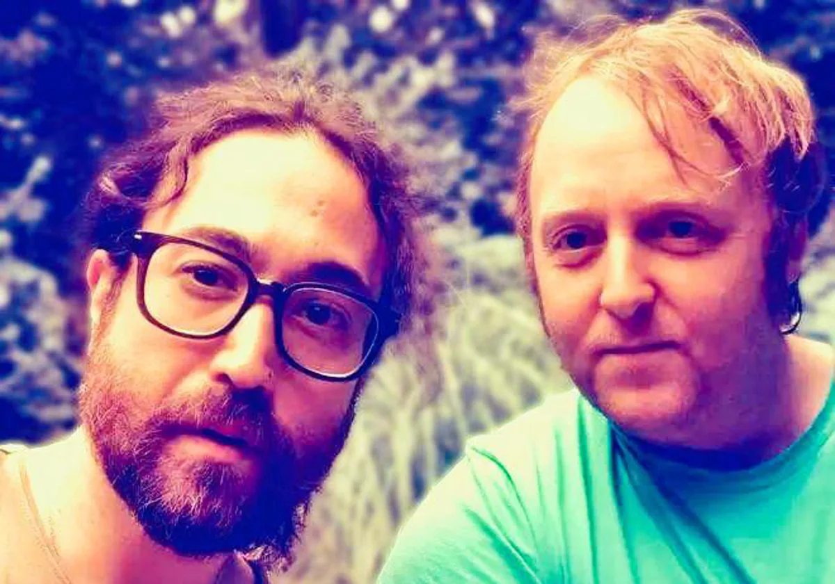 Sean Ono Lennon y James McCartney, en una image que han convertido en redes sociales