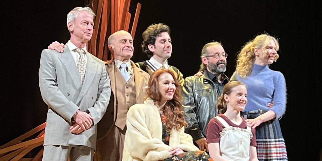 Pepe Viyuela, Ramón Paso'ya yönelik cinsel suç iddiaları nedeniyle yapılan şikayetin ardından 'Aşık Jardiel' adlı eserinden ayrıldı