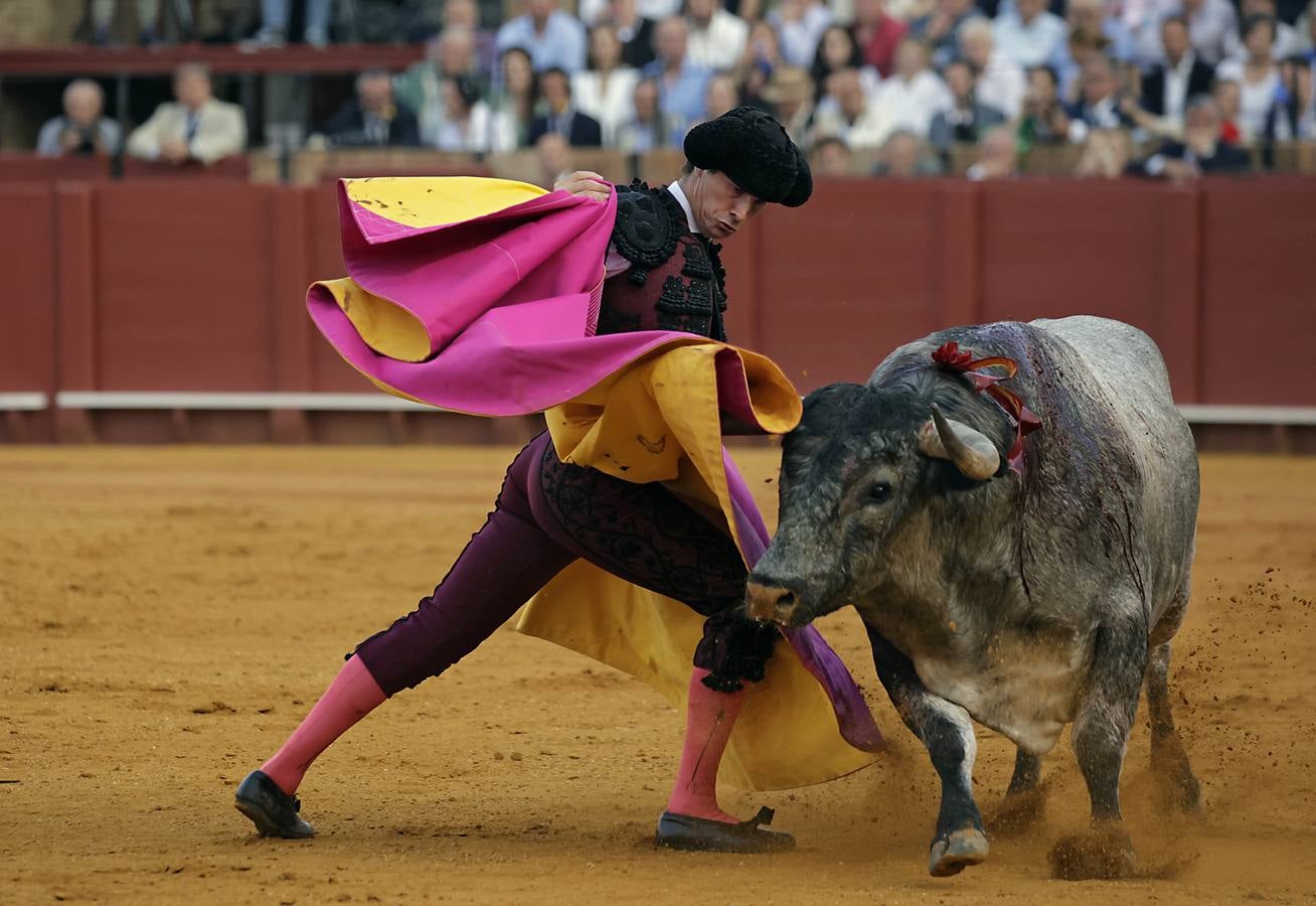 Daniel Luque, en su actuación en el coso sevillano este jueves de farolillos