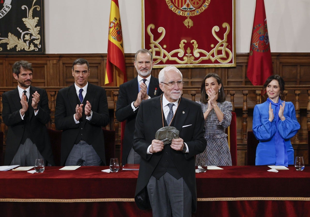 Luis Mateo Díez recibe el Premio Cervantes