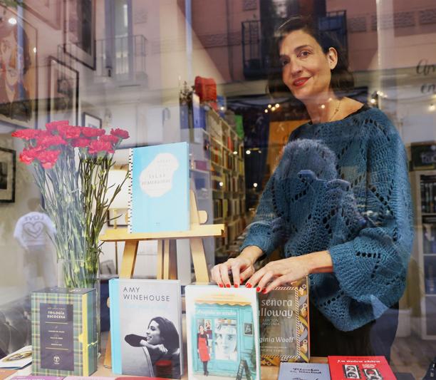 Un detalle de la librería Amapolas en octubre, dirigida por Laura Riñón