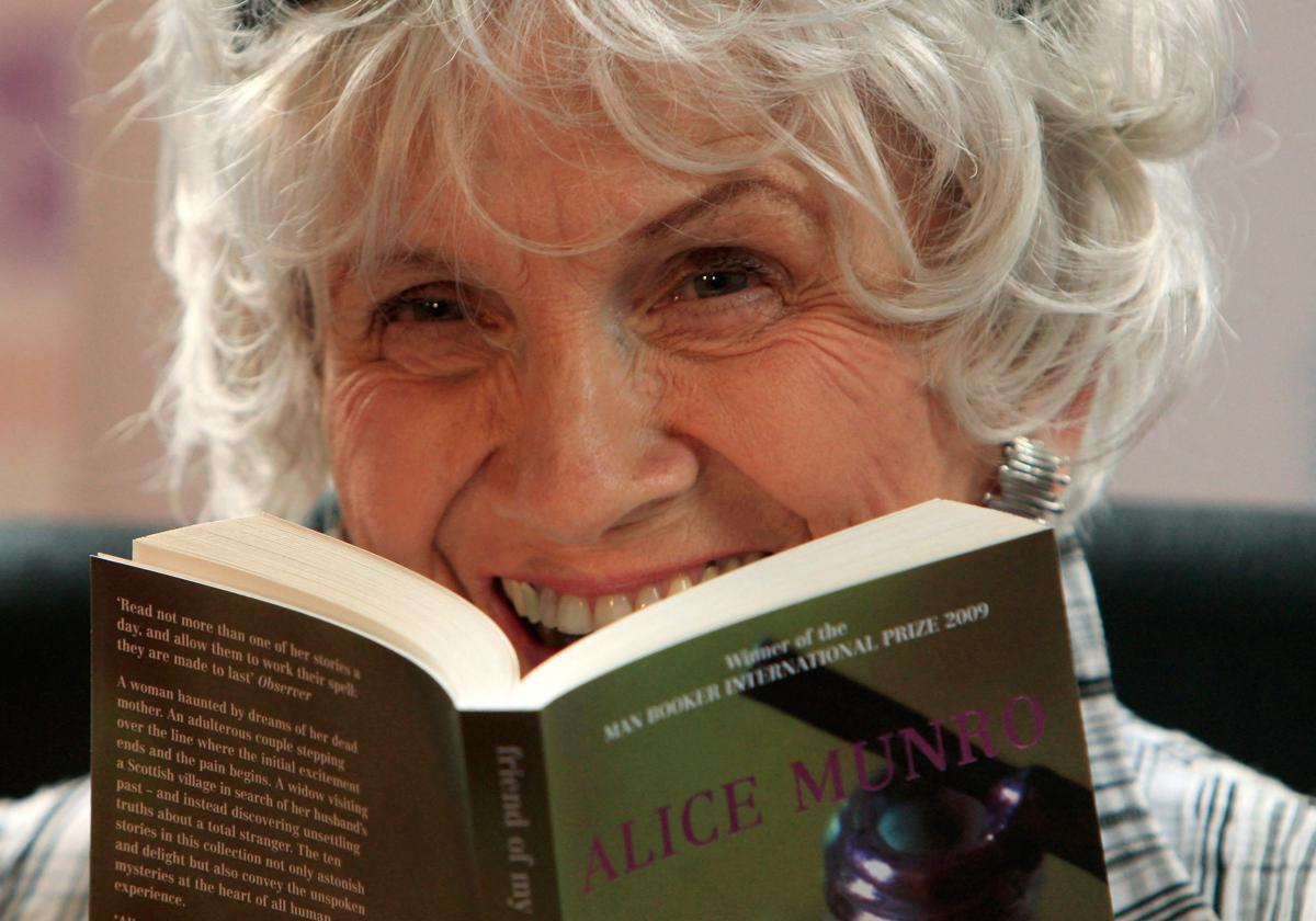 Alice Munro, fotografiada en 2009