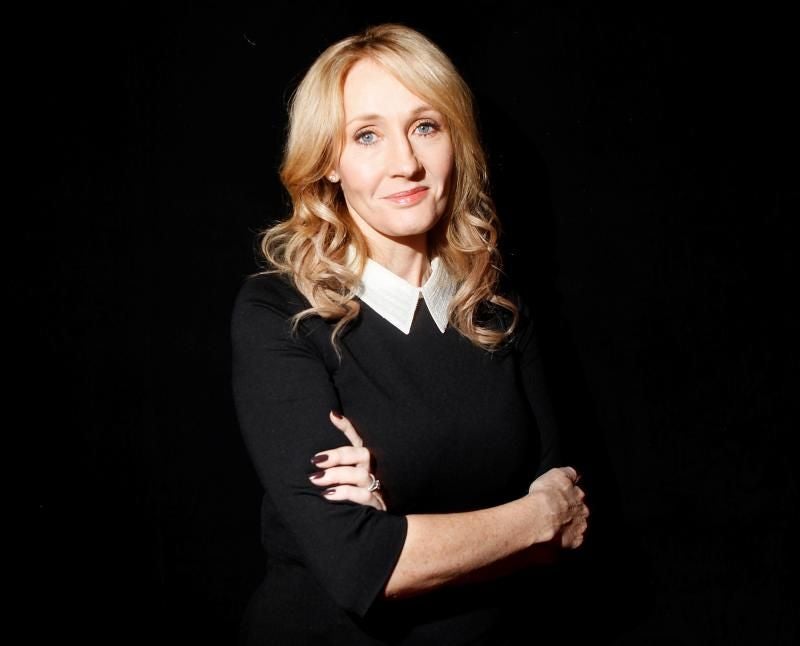 La escritora J. K. Rowling