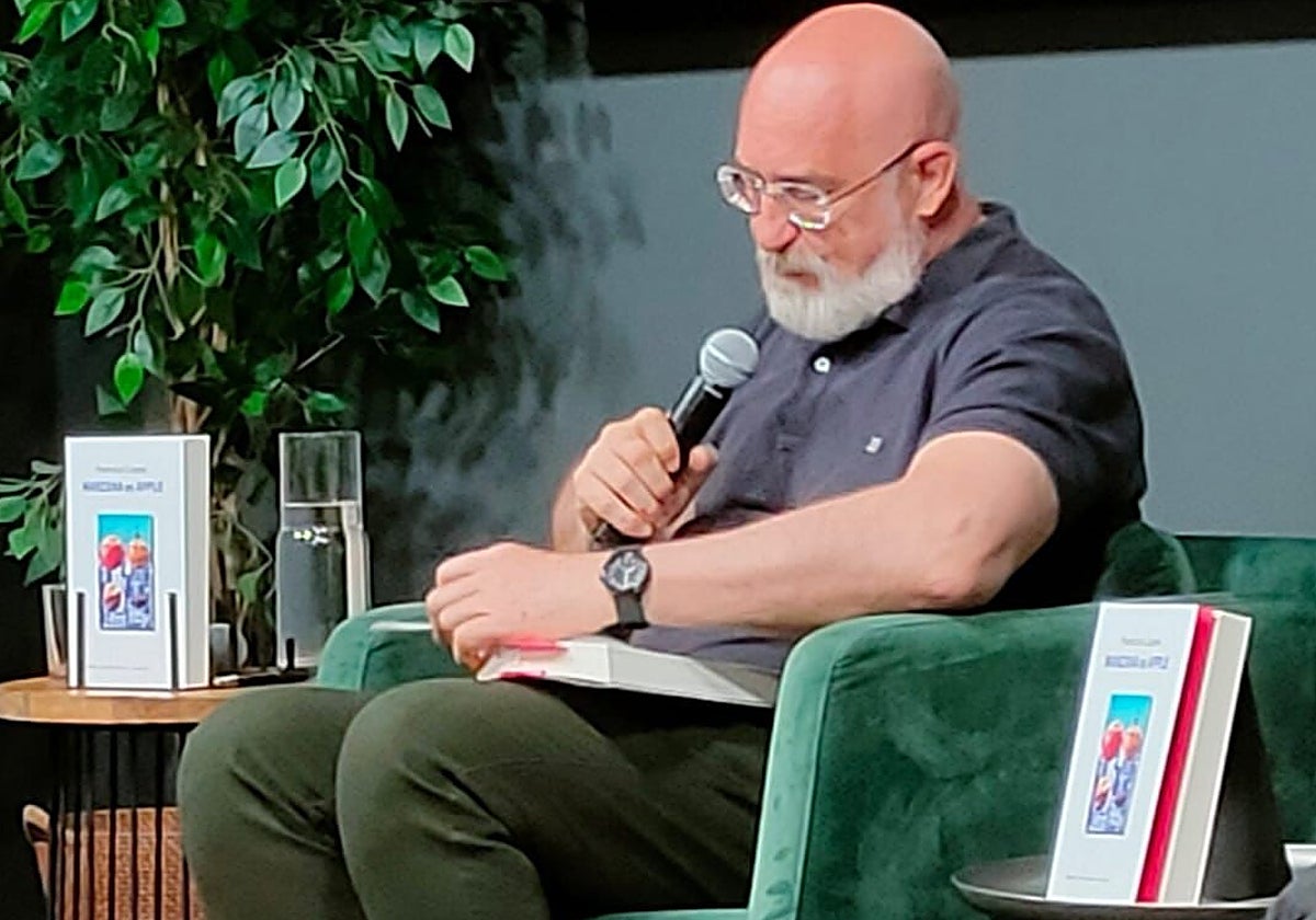 Sanat eleştirmeni Francisco Carpio'nun başarılı sunumu