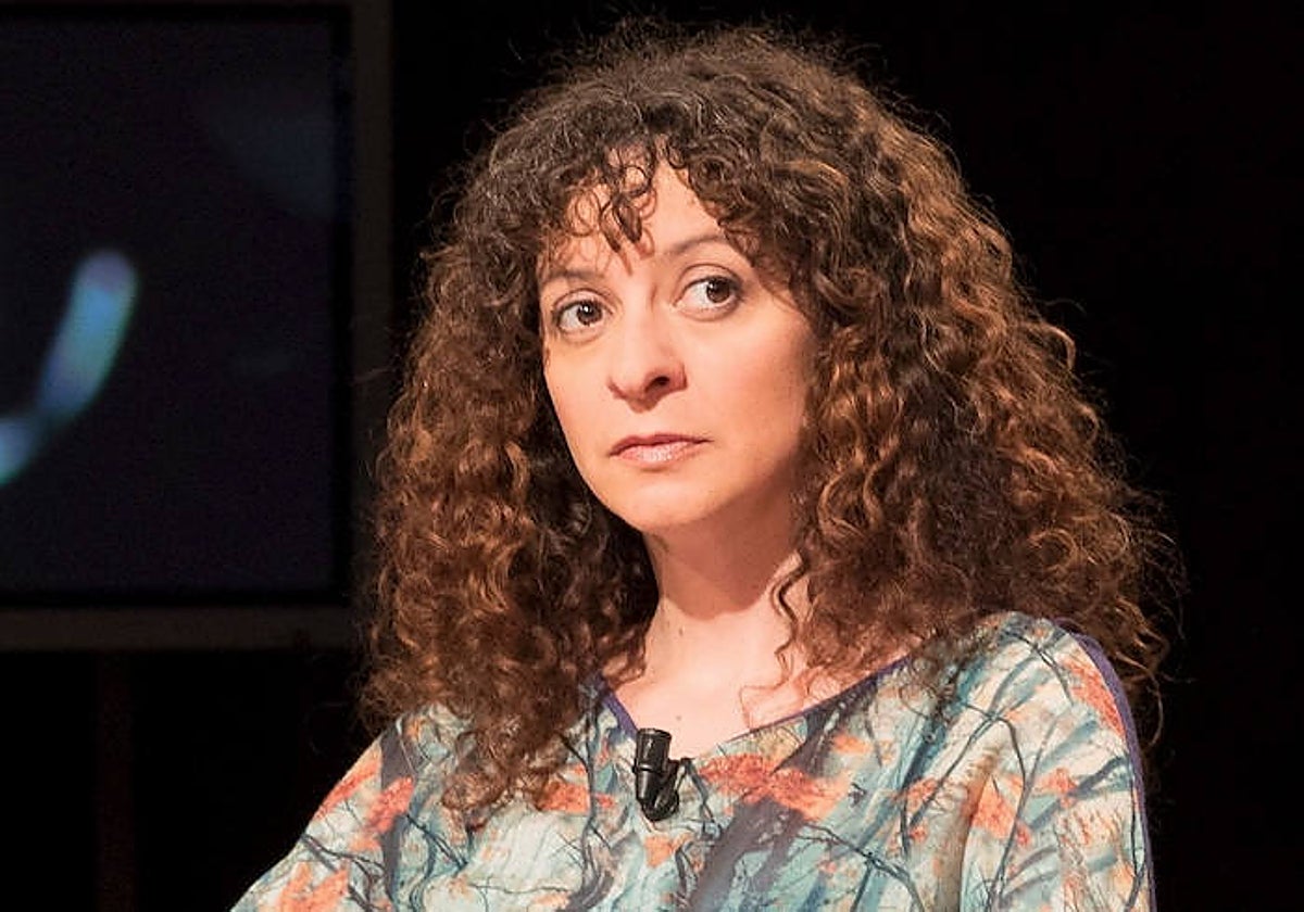 «Este libro trata de hacernos comprender que la relacionalidad (por oposición a la individualidad) es la que nos conforma como personas y como grupos»