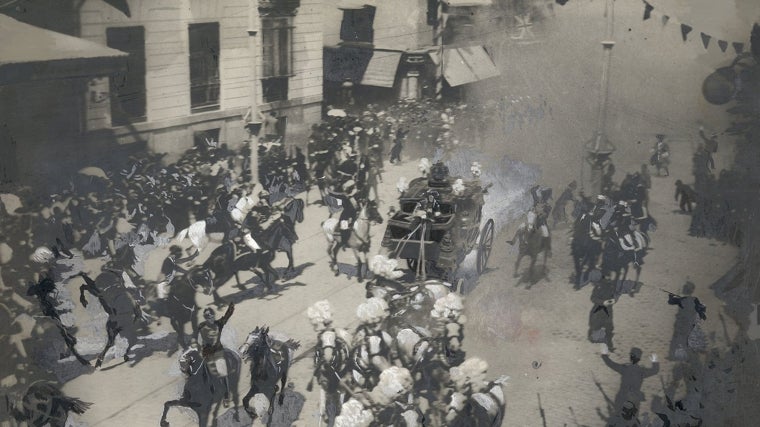 HIstórica foto del atentado contra los Reyes de España en 1906