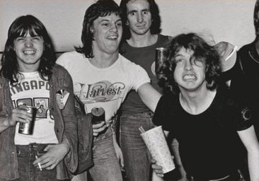 Mark Evans, el bajista maldito de AC/DC que fue despedido por pasarse de rock 'n' roll