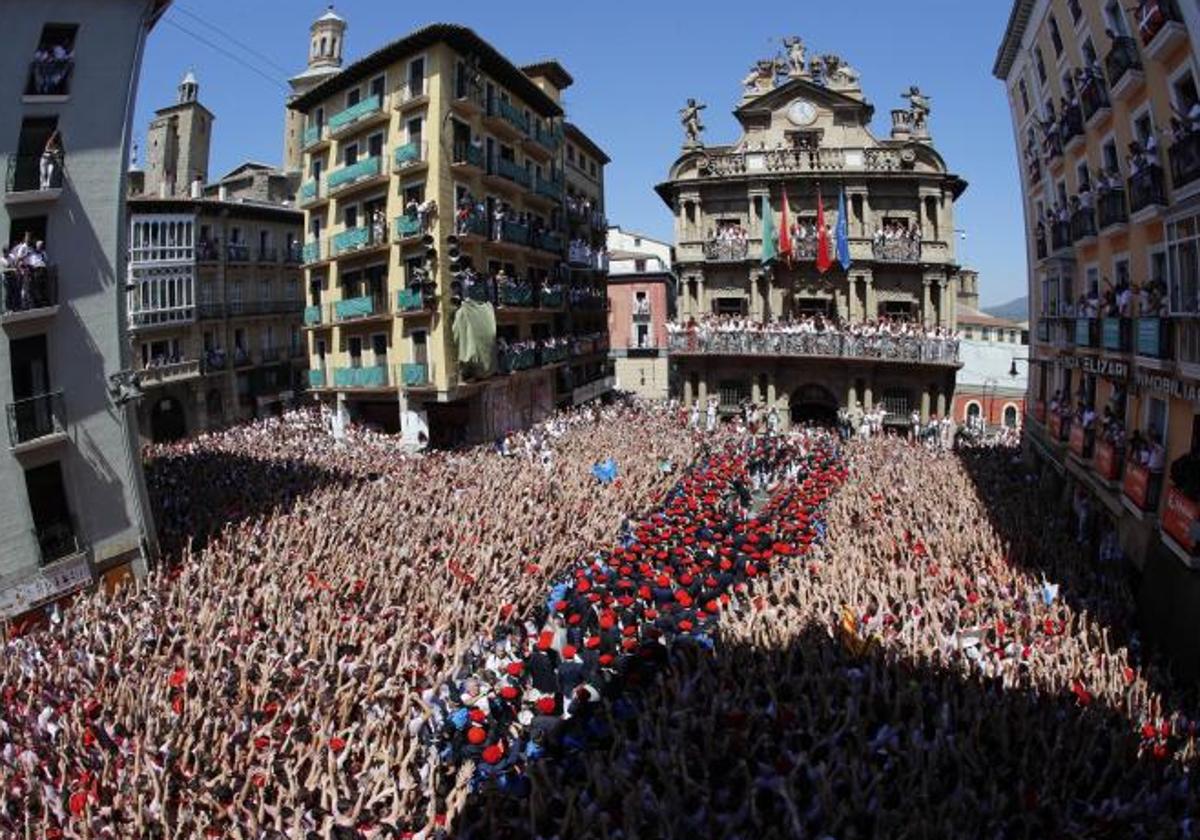 Chupinazo de San Fermín 2024: horario, dónde es y cortes de tráfico en  Pamplona este fin