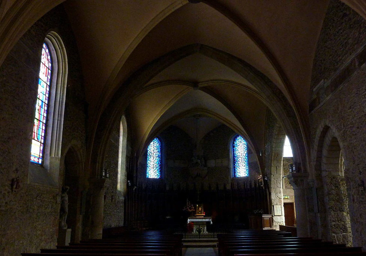 Iglesia de Saint Martin, en Jouy-en-Josas (Francia)