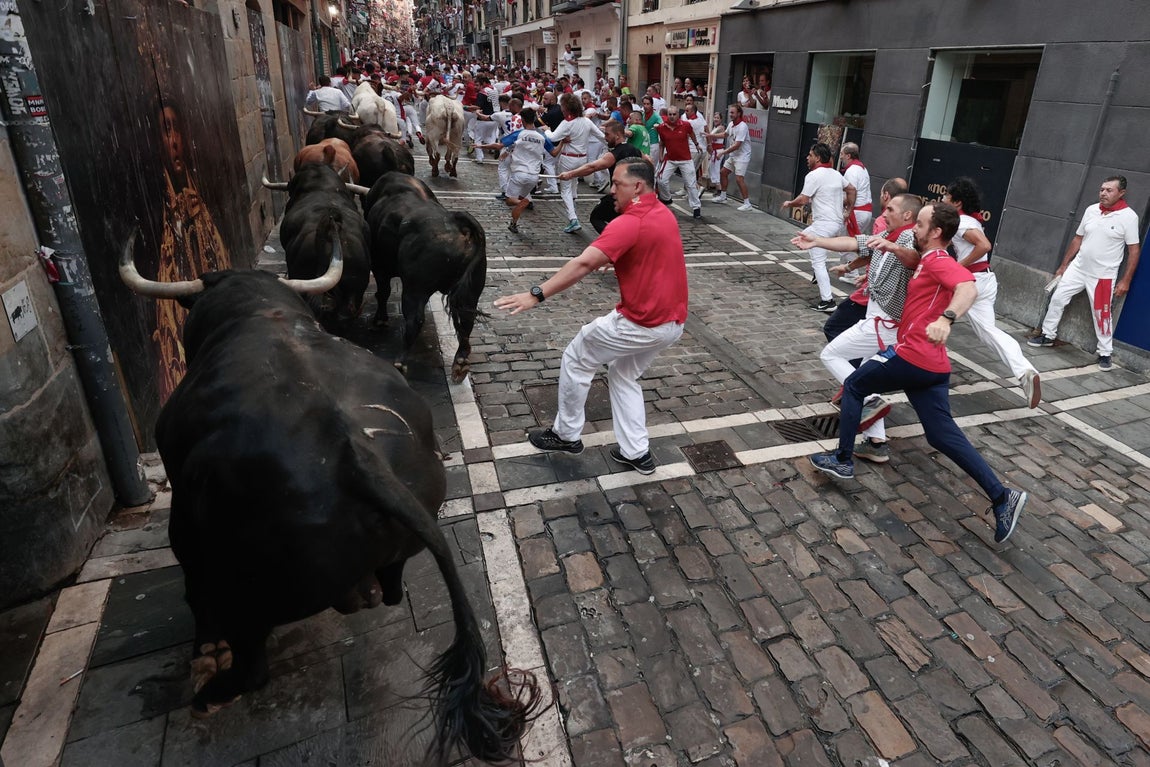 Los toros pasan por Mercaderes