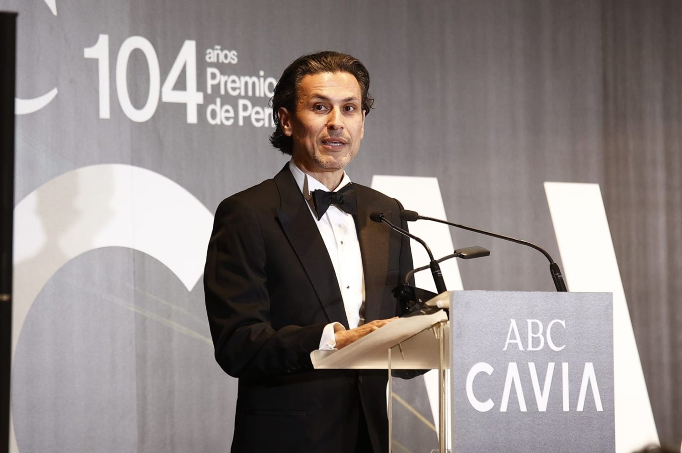 Rodrigo Cortés, premiado con el Mariano de Cavia, pronuncia su discurso