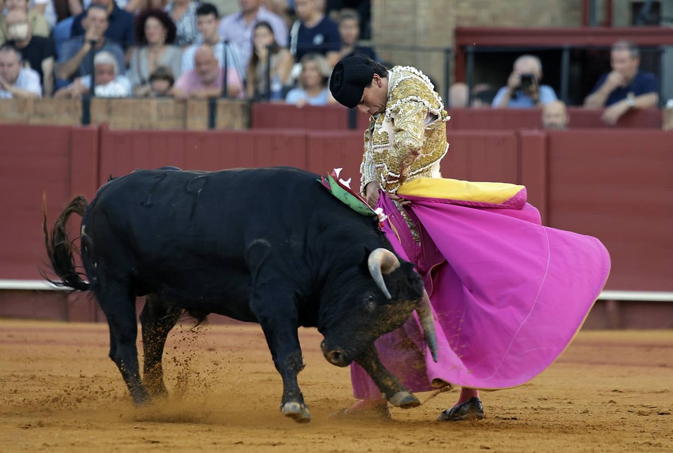 Pepe Martínez, de Valencina de la Concepción, fue el triunfador de la final tras cortar dos orejas
