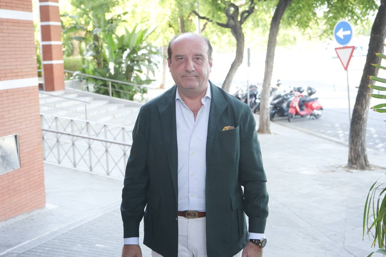 El mundo del toro despide a Pepe Luis Vázquez en el tanatorio de la SE-30