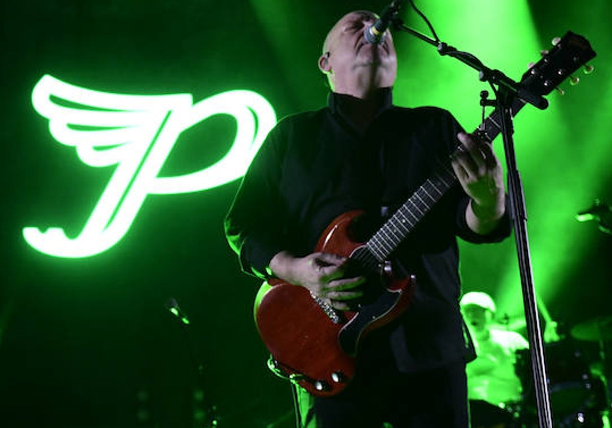 Frank Black, durante la actuación de los Pixies en las Noches del Botánico