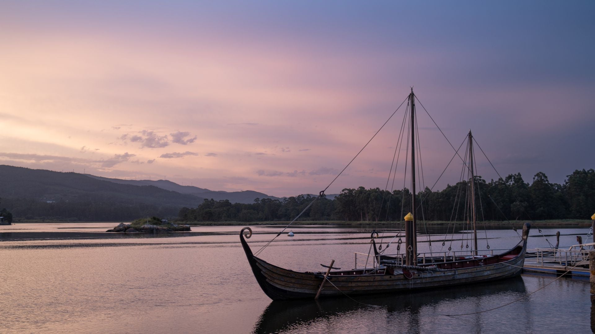 Los barcos vikingos aguardan al desembarco de este domingo
