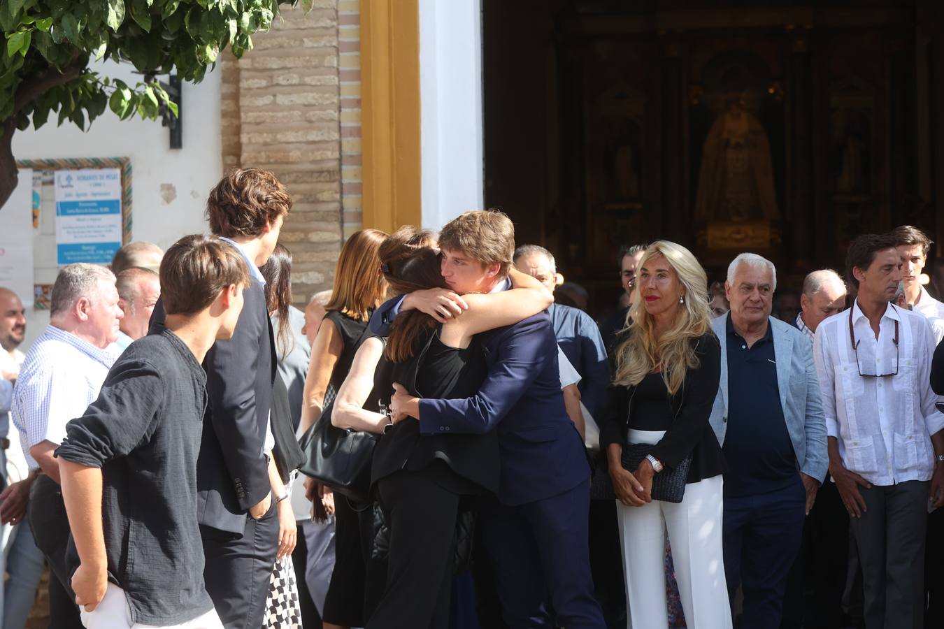 Entierro del torero Paco Camino en Camas