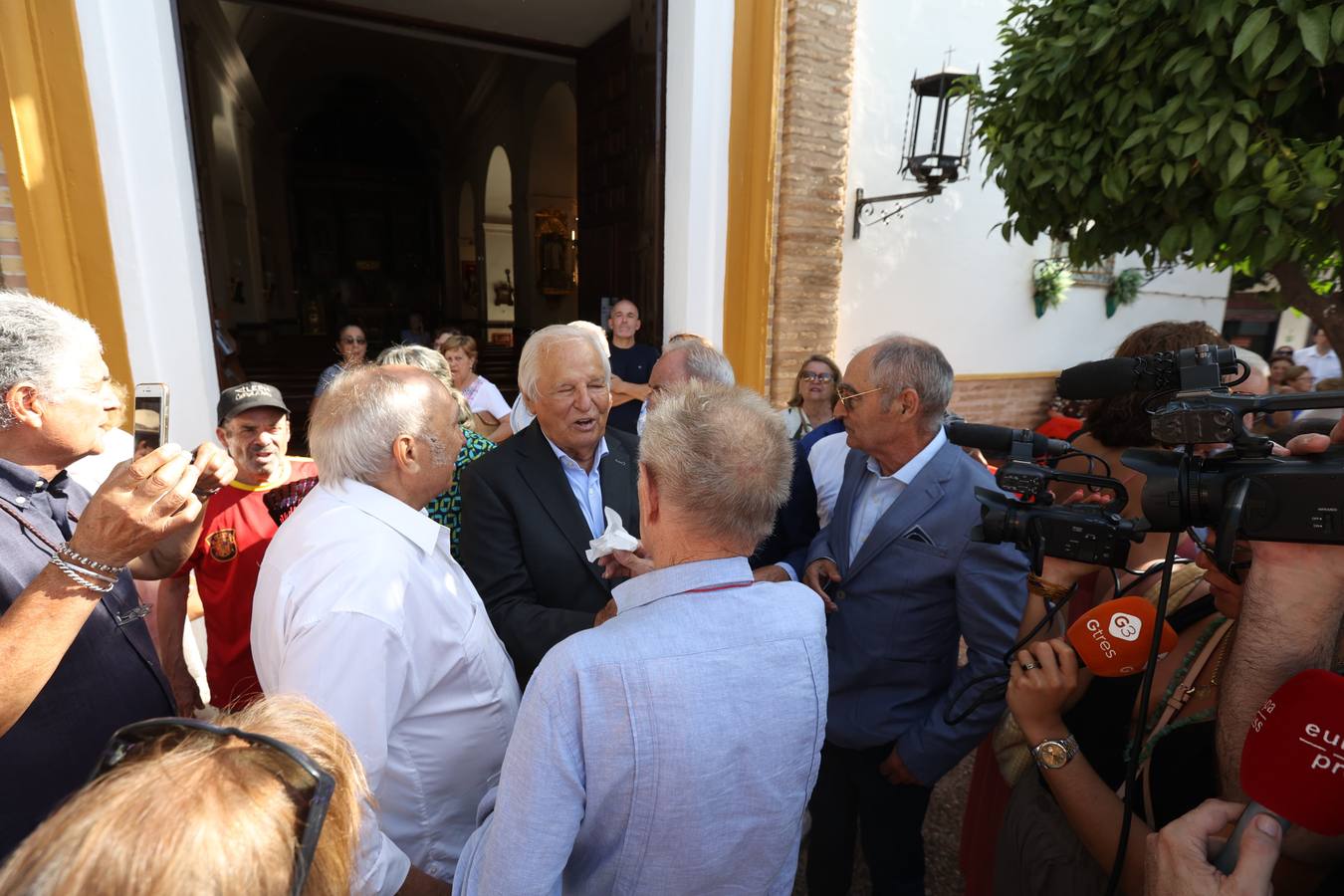 Entierro del torero Paco Camino en Camas