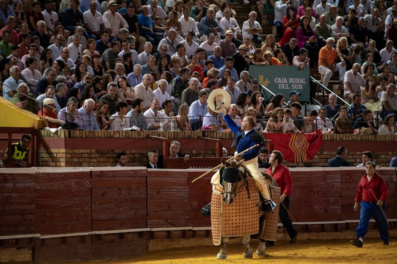 Carlos Tirado fue despedido con una ovación
