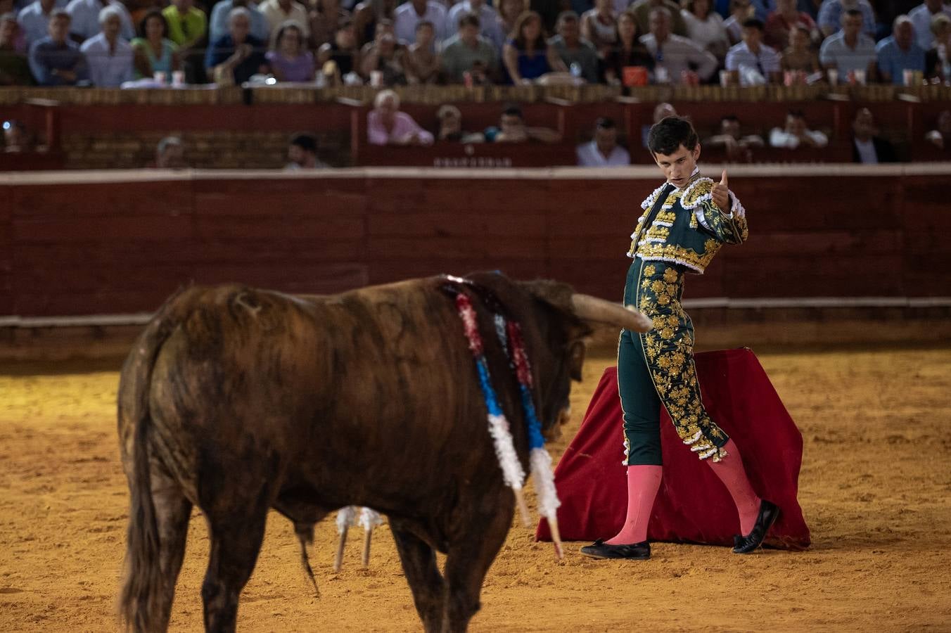 Carlos Tirado fue despedido con una ovación