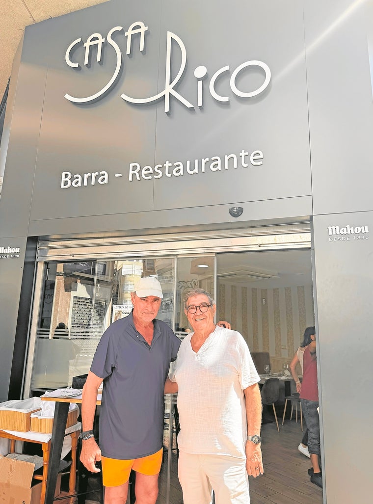 Carlos Herrera, con Ángel, alma mater de Casa Rico en Santa Pola