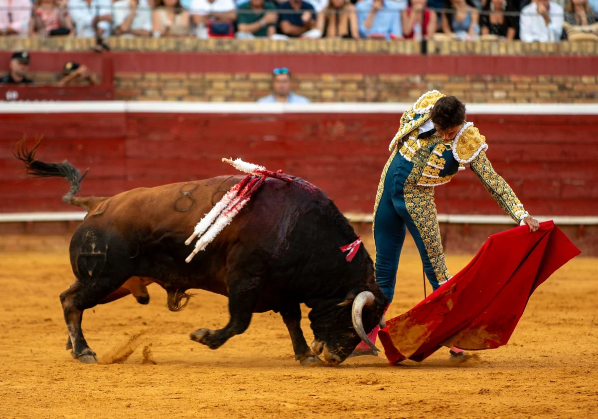 Natural de Roca Rey a Tesonero, que tuvo temperamento en cada arrancada