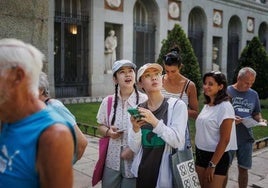 Una mañana veraniega con turistas en el Museo del Prado: de la obsesión asiática por Goya a El Bosco