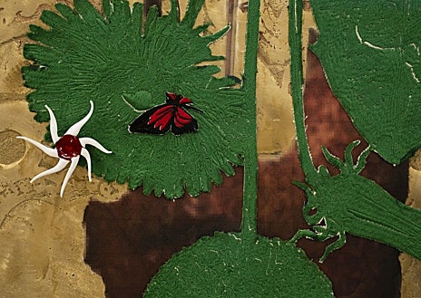 Imagen secundaria 1 - En las imágenes, detalles de algunas obras de la serie 'El final del cuento', de José María Sicilia en su regreso a Madrid