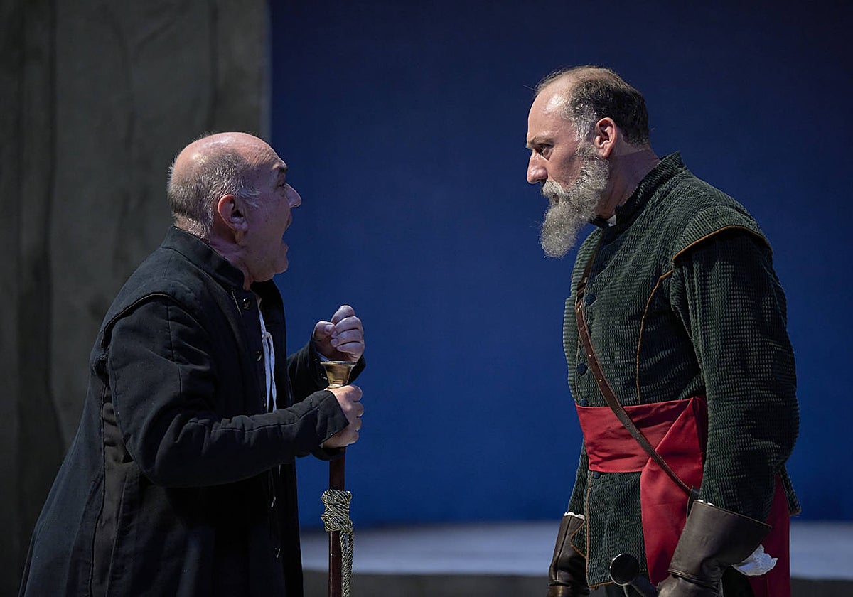 Arturo Querejeta y Daniel Albaladejo, en una escena de la obra