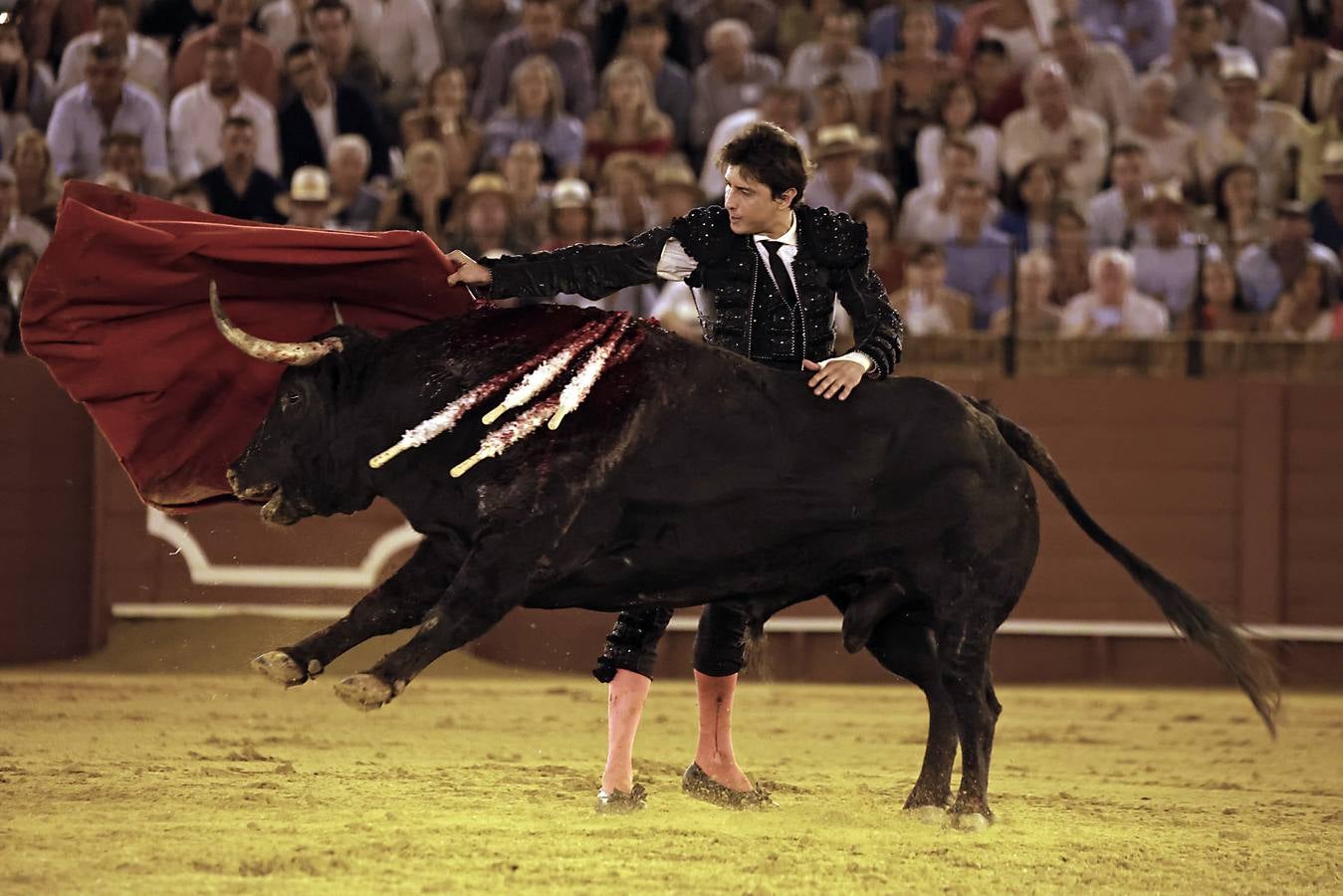 Roca Rey, en la segunda corrida de la Feria de San Miguel de Sevilla 2024