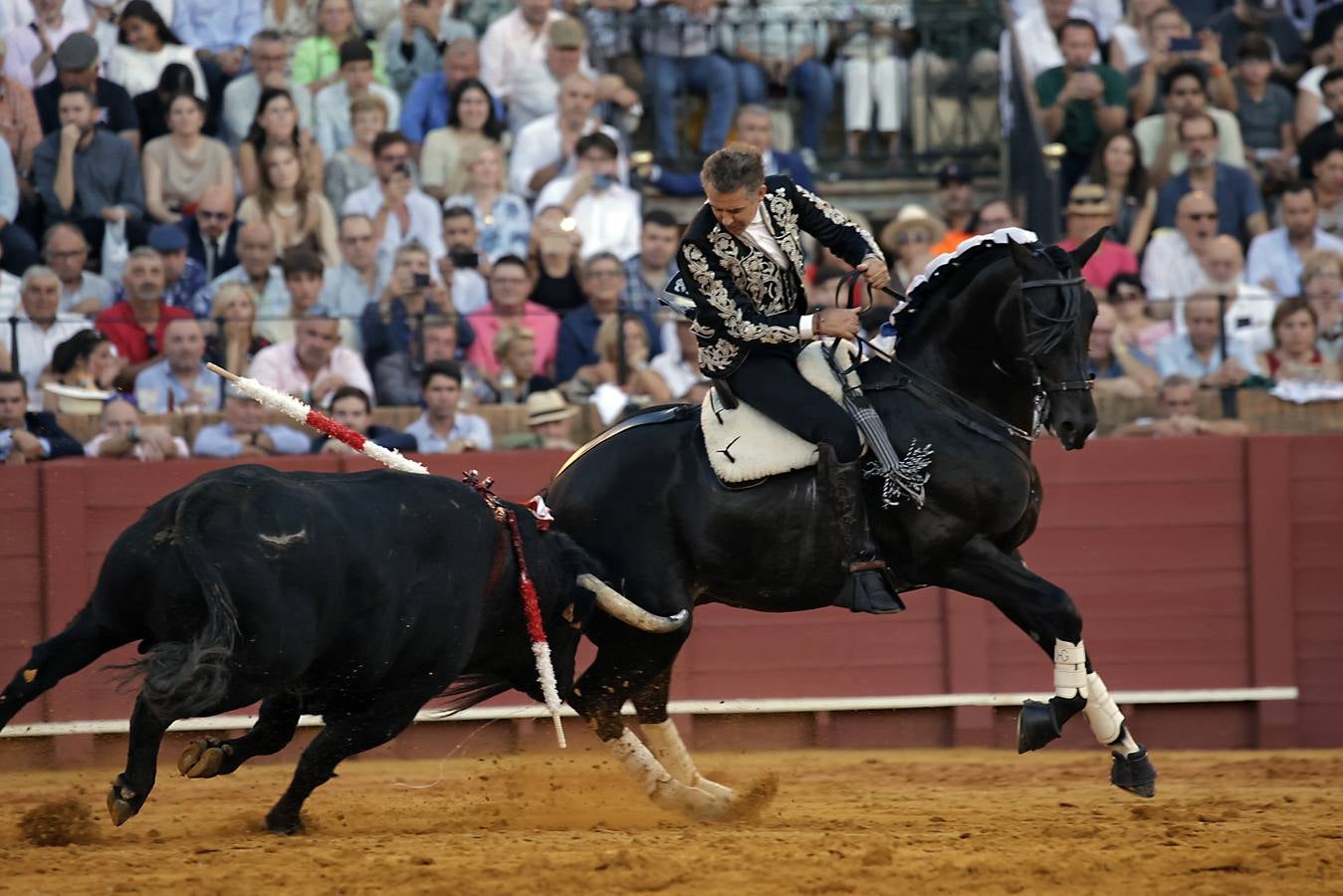 Pablo Hermoso de Mendoza, en la tercera corrida de la Feria de San Miguel de Sevilla 2024