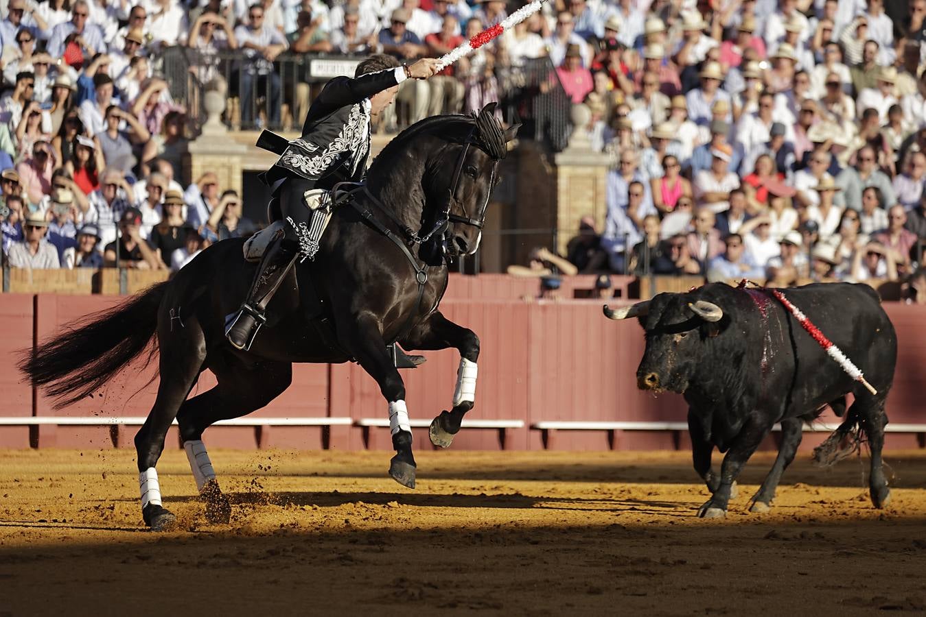 Pablo Hermoso de Mendoza, en la tercera corrida de la Feria de San Miguel de Sevilla 2024