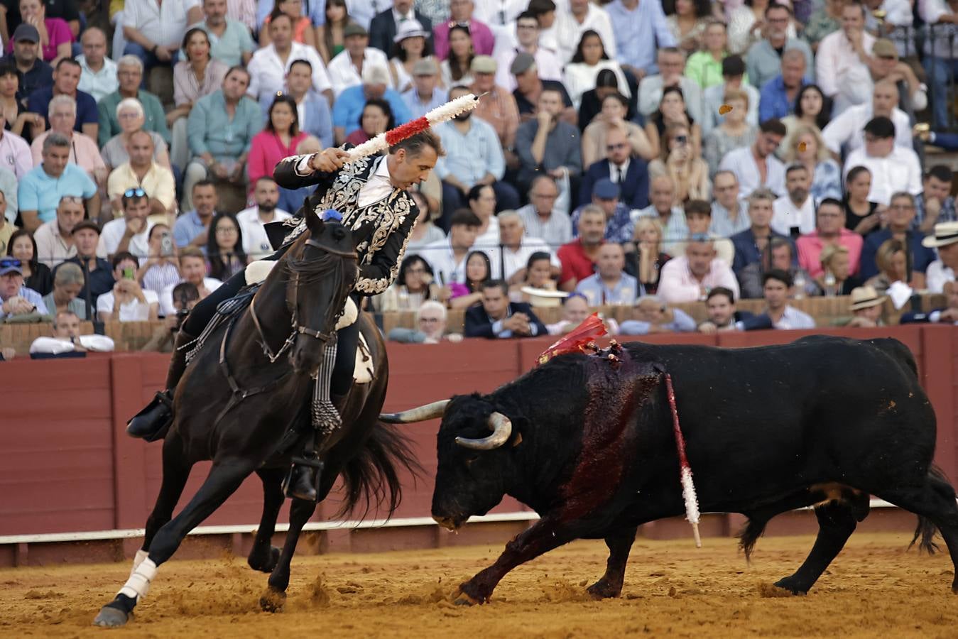 Pablo Hermoso de Mendoza, en la tercera corrida de la Feria de San Miguel de Sevilla 2024